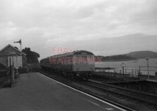 PHOTO  2 X 2 CAR WESTBOUND