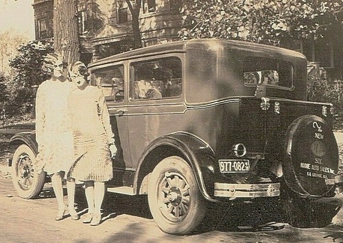 Young women car 1929 - 2,