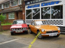 Photo 12x8 Rover 3500 and MGB